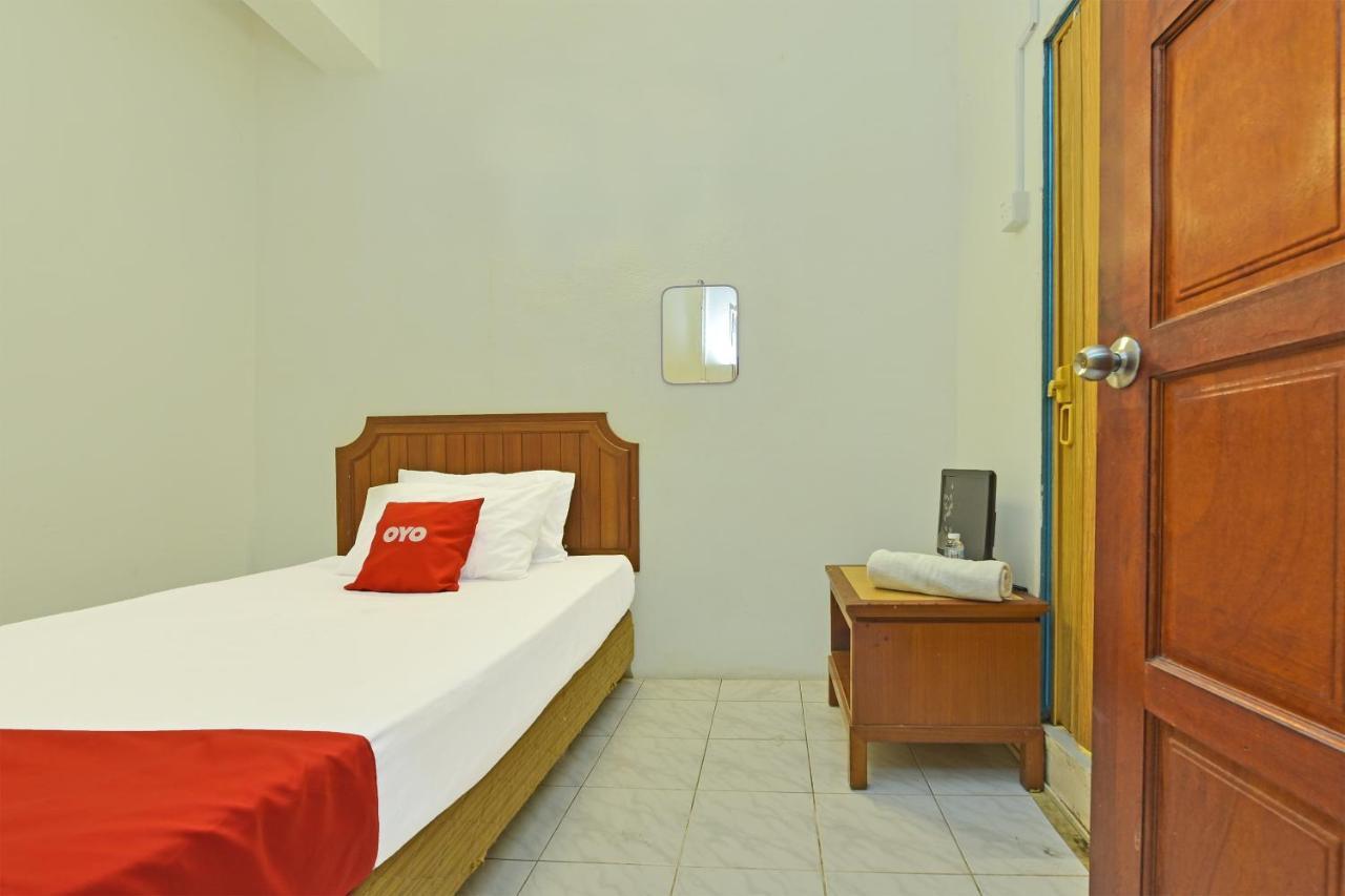 F Hotel Sungai Dua Bukit Exterior photo