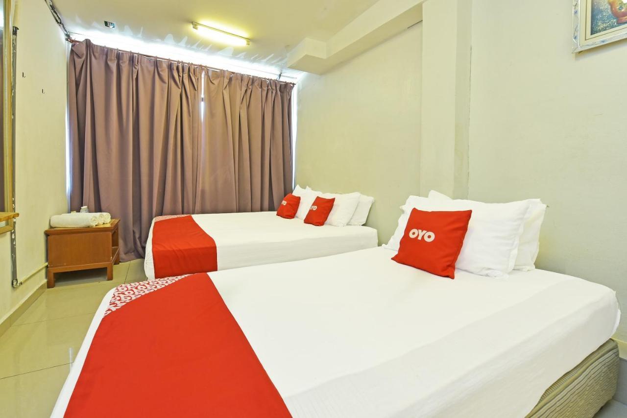 F Hotel Sungai Dua Bukit Exterior photo