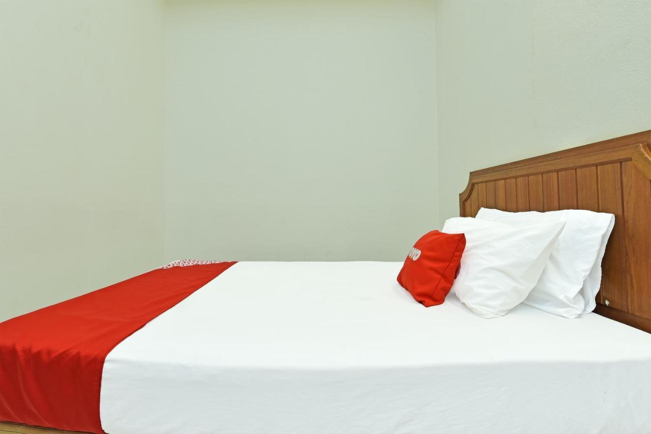 F Hotel Sungai Dua Bukit Exterior photo