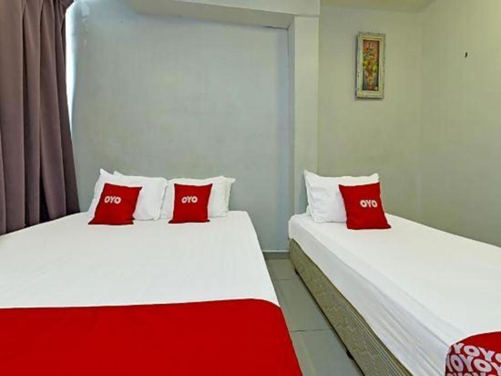 F Hotel Sungai Dua Bukit Exterior photo