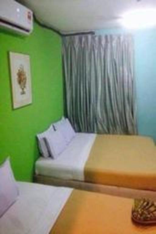 F Hotel Sungai Dua Bukit Exterior photo